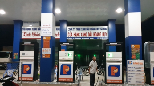 Cà Mau: Trạm sạc VinFast - Cửa hàng xăng dầu Petrolimex Hoàng Huy